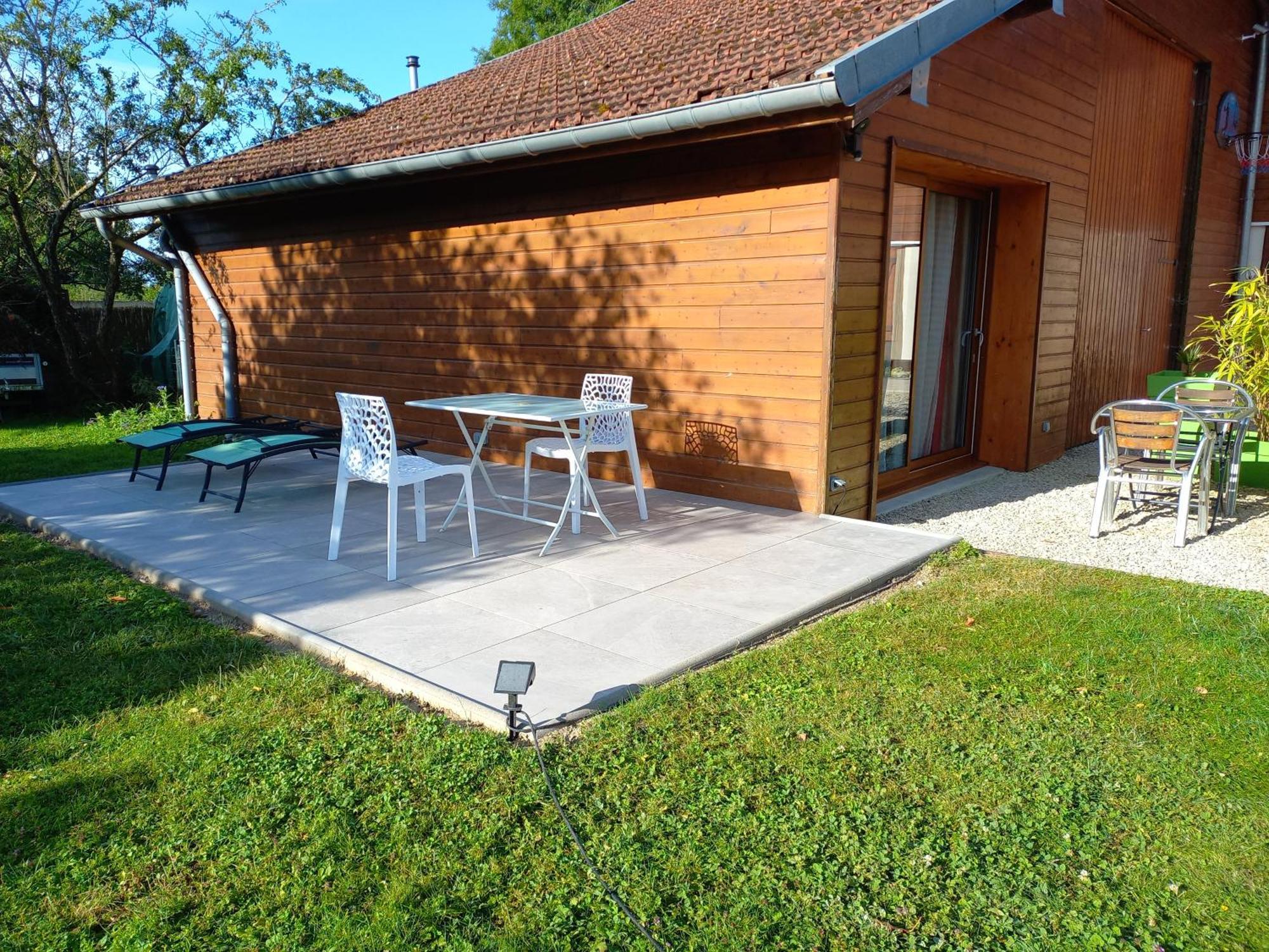 "Le Studio" Parking Prive Restauration Netflix Proche Des Grands Lacs Montmorency-Beaufort Luaran gambar